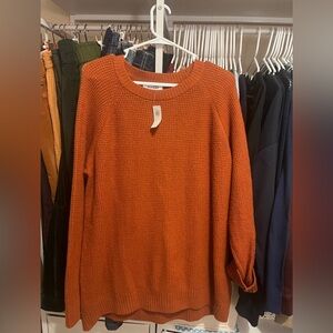 Old Navy Women's Rust Crew Neck Sweater